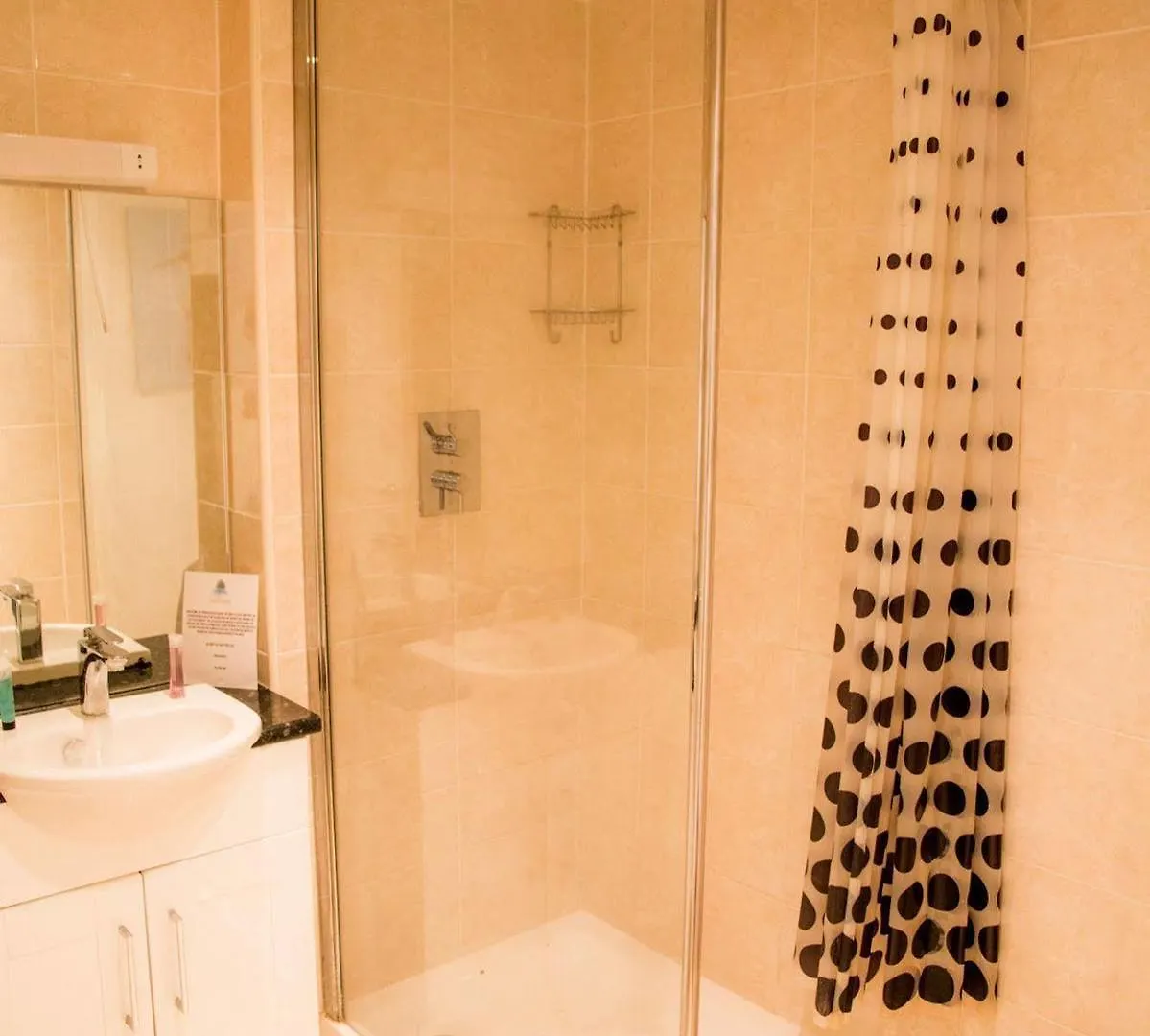 Stay And Relax At The Yew Tree Manuden فندق